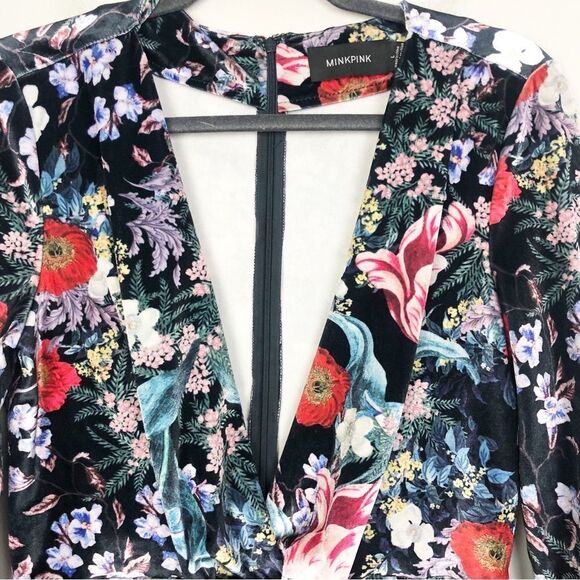 MINKPINK | Velvet Botanical Playsuit Deep V Romper Shorts Women’s Size Large - Picture 6 of 13